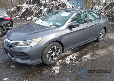 2016 Honda Accord Lx z USA, uszkodzony, nr VIN 1HGCR2F35GA088792